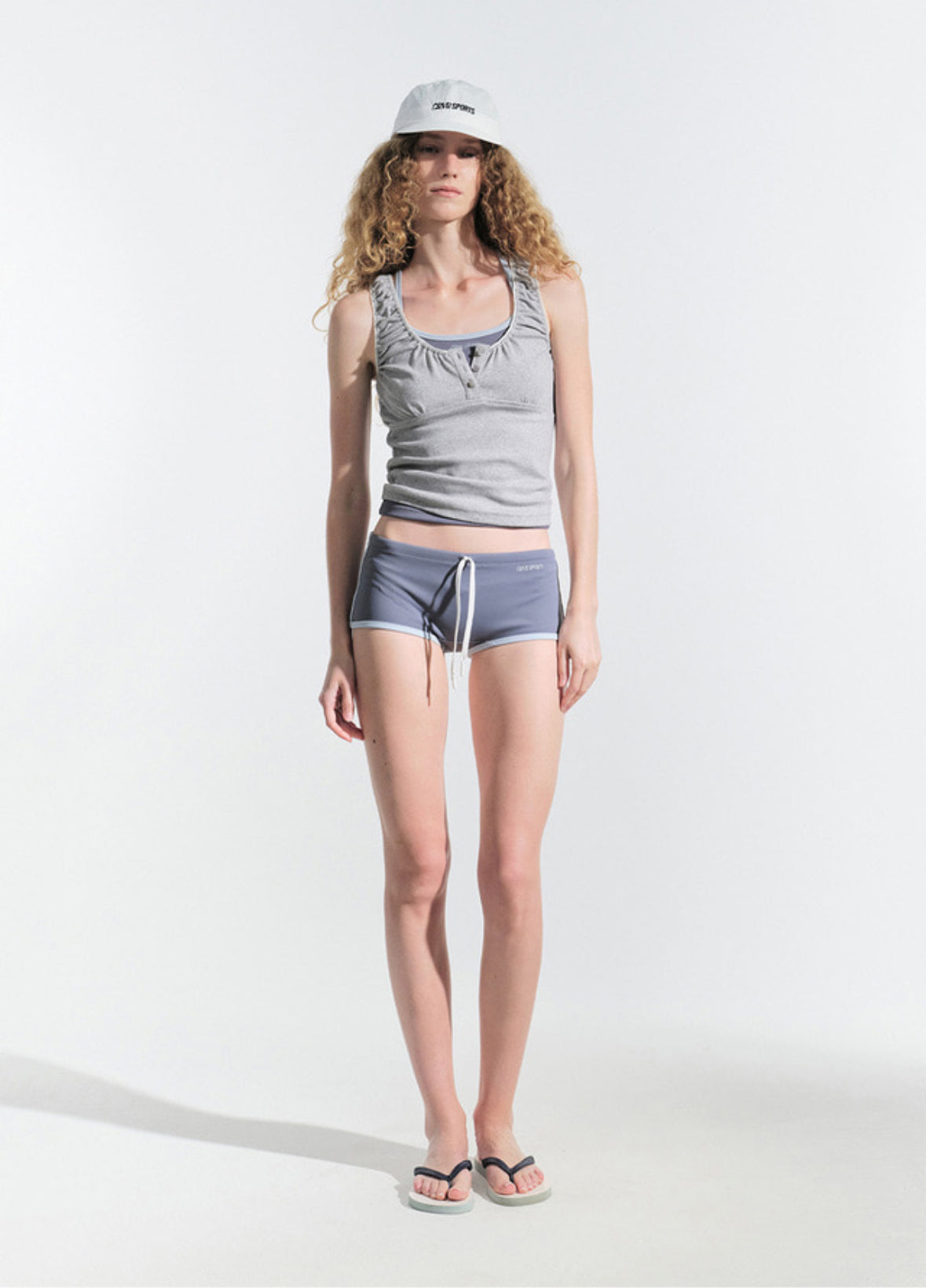 MOANA SLEEVELESS