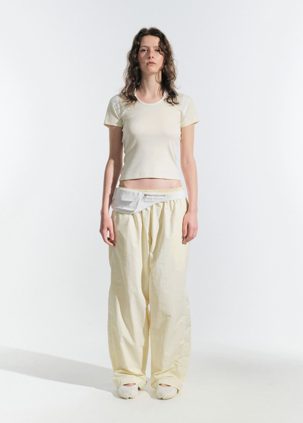 ELA U-NECK COLLAR T-SHIRT