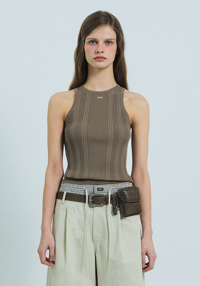PETAL SLEEVELESS KNIT