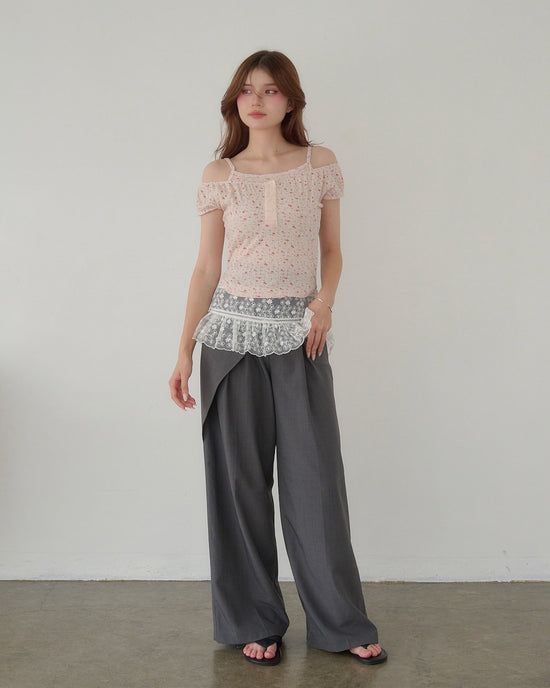 BLOSSOM U-NECK TOP