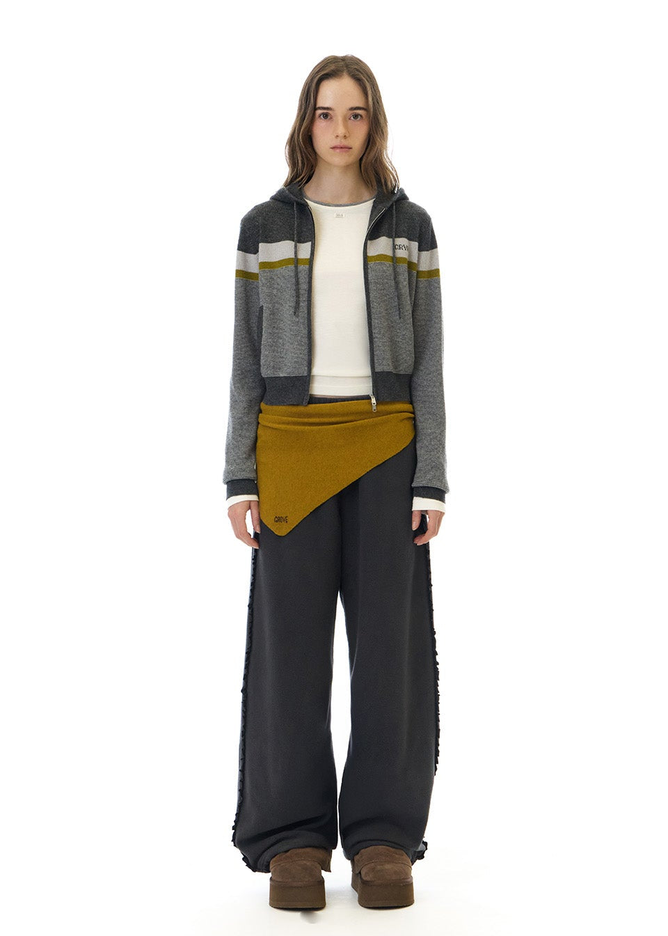 PEAK KNIT ZIP-UP