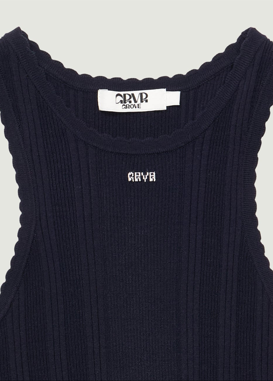 PETAL SLEEVELESS KNIT